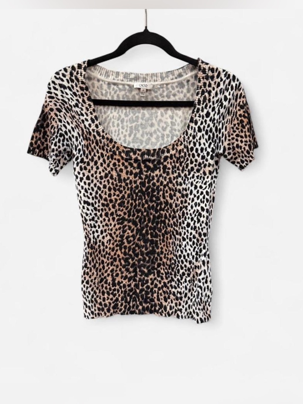 Y2K Cache light sweater top size S Leopard print short sleeve Scoop Neck edgy